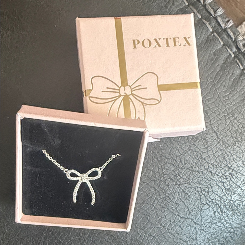 Silver rhinestone Bow Necklace